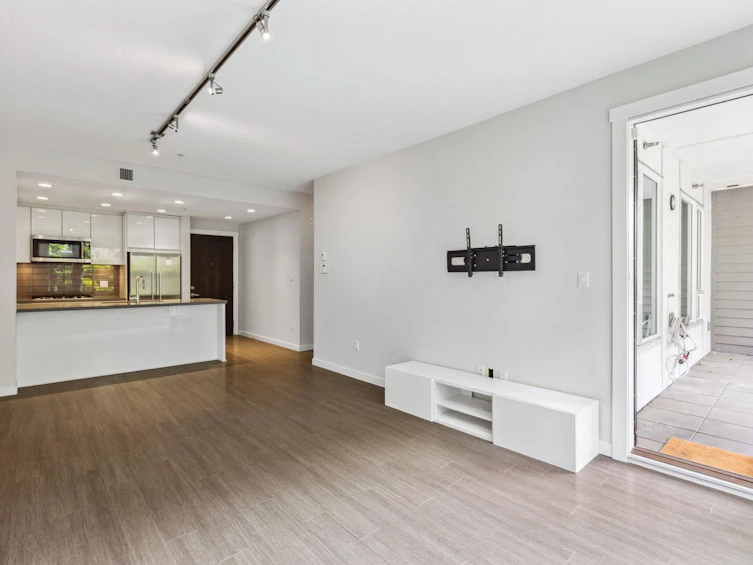 111-255 W 1st Street, North Vancouver, BC, V7M 3G8 - 5