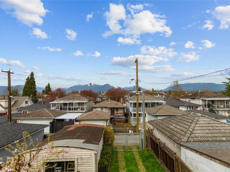 2631 Napier Street, Vancouver, BC, V5K 2W7 - 4