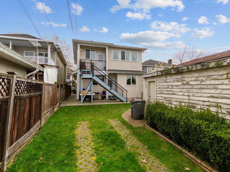 2631 Napier Street, Vancouver, BC, V5K 2W7 - 24