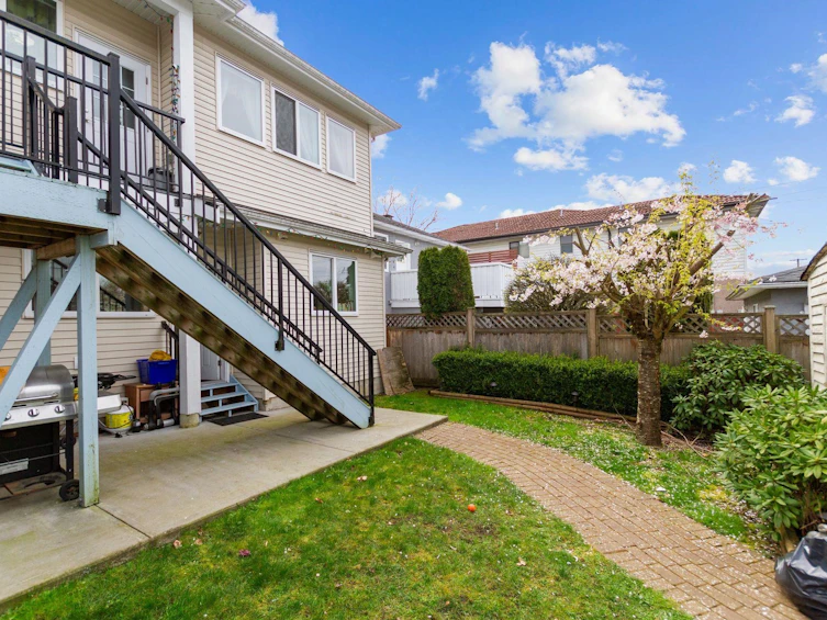 2631 Napier Street, Vancouver, BC, V5K 2W7 - 23