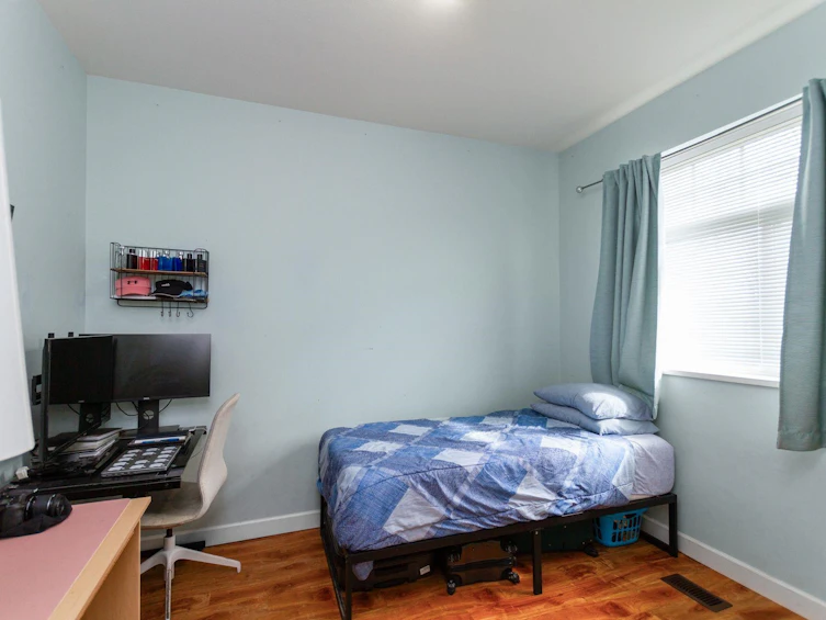 2631 Napier Street, Vancouver, BC, V5K 2W7 - 13