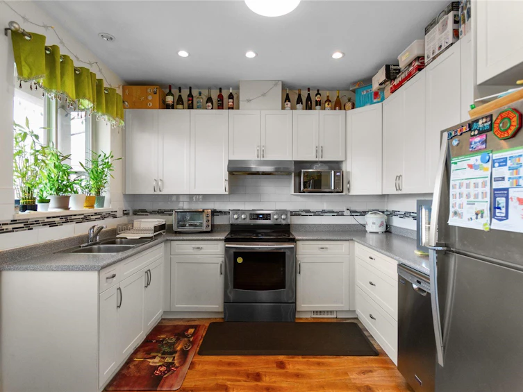 2631 Napier Street, Vancouver, BC, V5K 2W7 - 5