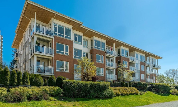 203-717 Chesterfield Avenue