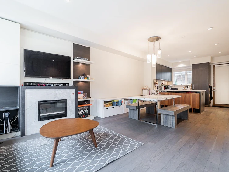 5512 Oak Street, Vancouver, BC, V6M 2V6 - 2