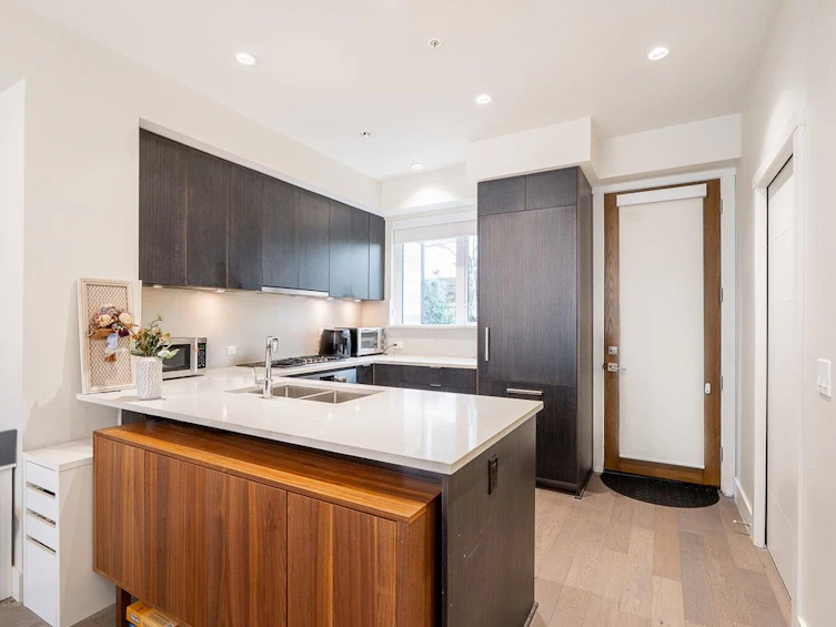 5512 Oak Street, Vancouver, BC, V6M 2V6 - 8