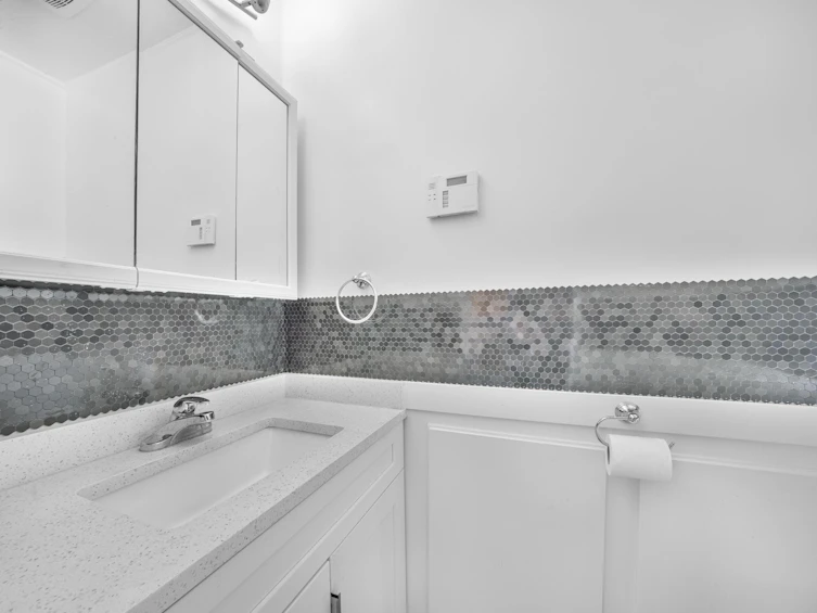 6407 Clinton Street, Burnaby, BC, V5E 1A3 - 17