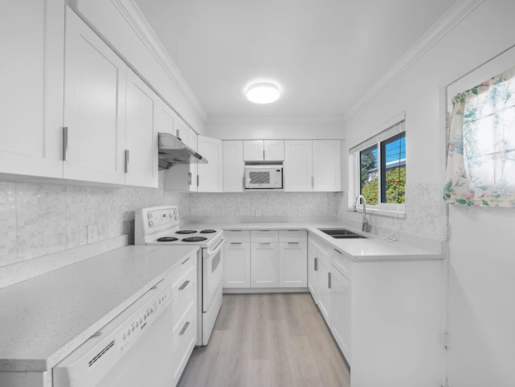 6407 Clinton Street, Burnaby, BC, V5E 1A3 - 9