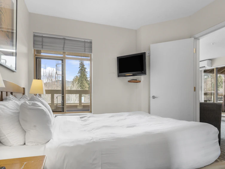 204-4338 Main Street, Whistler, BC, V8E 1B4 - 6