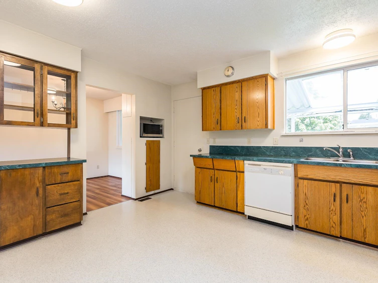 34641 Tudor Court, Abbotsford, BC, V2S 4X1 - 4