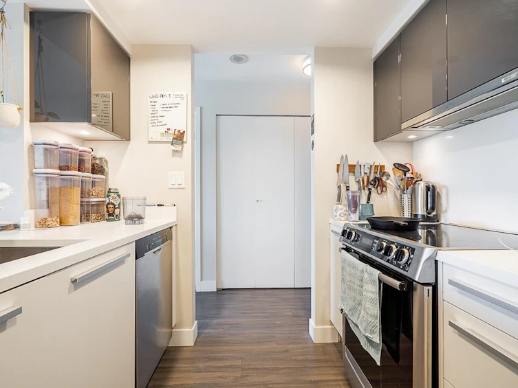 1704-1323 Homer Street, Vancouver, BC, V6B 5T1 - 5