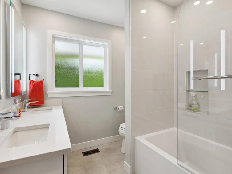 2695 Rosebery Avenue, West Vancouver, BC, V7V 3A3 - 27