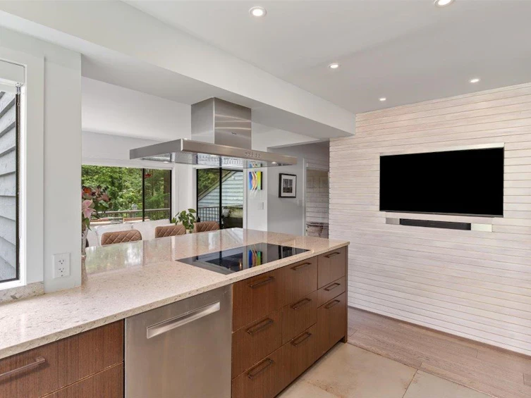 818 Frederick Road, North Vancouver, BC, V7K 2Y3 - 11