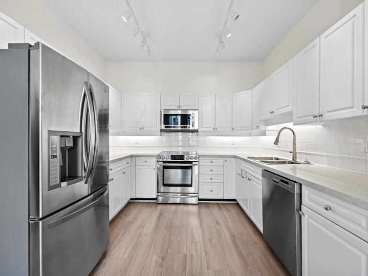 105-1221 Johnston Road, Surrey, BC, V4B 3Y8 - 5