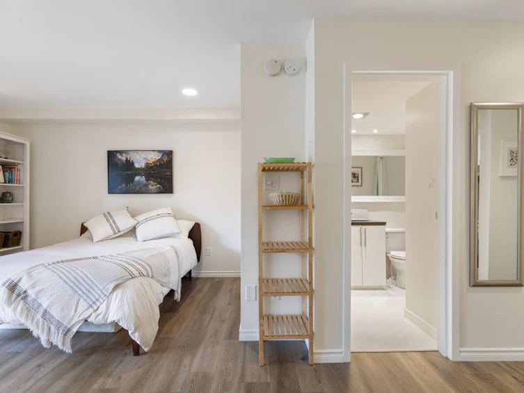 102-1450 Laburnum Street, Vancouver, BC, V6J 3W3 - 11