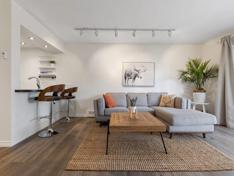 102-1450 Laburnum Street, Vancouver, BC, V6J 3W3 - 4