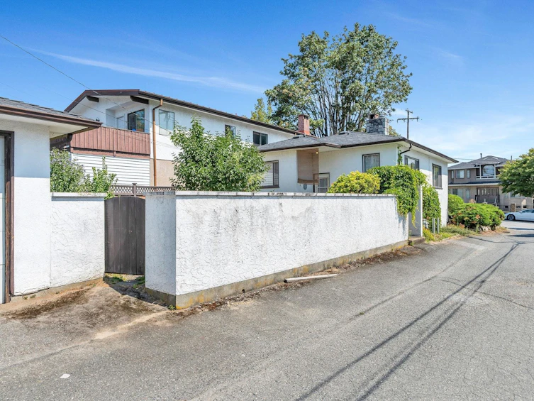 7965 Ontario Street, Vancouver, BC, V5X 3E2 - 14