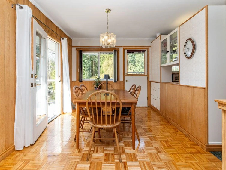 593 Veterans Road, Gibsons, BC, V0N 1V4 - 14
