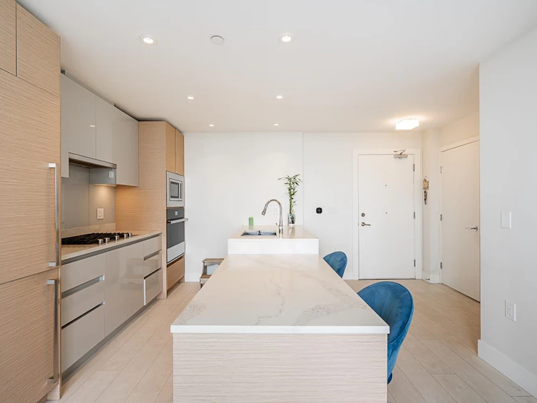 2305-3538 E Sawmill Crescent, Vancouver, BC, V5S 0J8 - 3