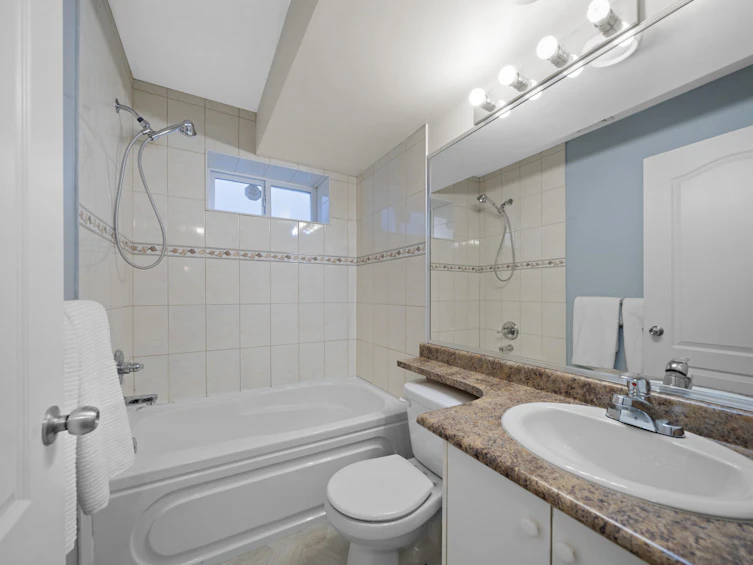 19354 72a Avenue, Surrey, BC, V4N 5X9 - 37