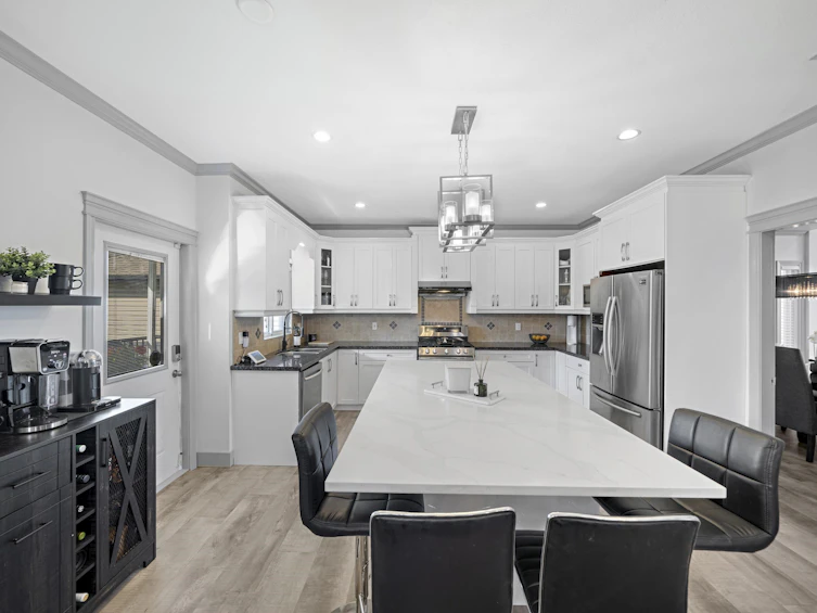 19354 72a Avenue, Surrey, BC, V4N 5X9 - 3