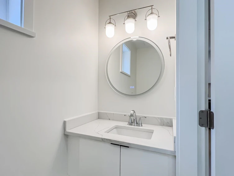 1155 Keefer Street, Vancouver, BC, V6A 1Z2 - 4