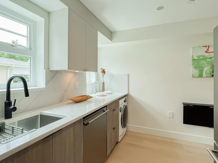 1157 Keefer Street, Vancouver, BC, V6A 1Z2 - 8