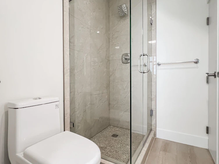 1157 Keefer Street, Vancouver, BC, V6A 1Z2 - 4