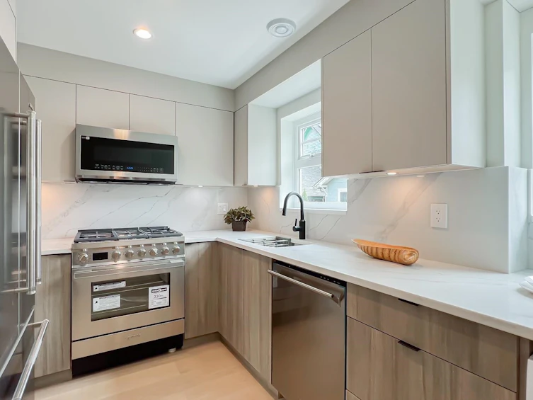 1157 Keefer Street, Vancouver, BC, V6A 1Z2 - 7