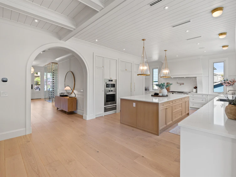 821 E 16th Street, North Vancouver, BC, V7L 2V3 - 2