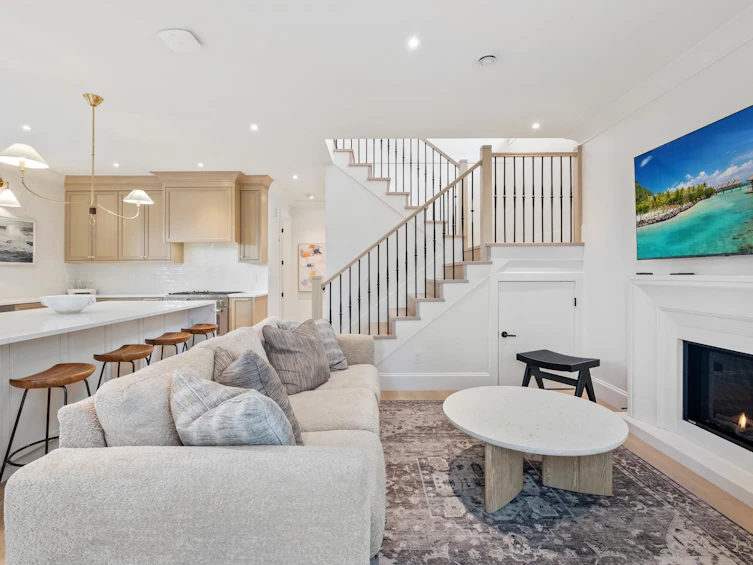 821 E 16th Street, North Vancouver, BC, V7L 2V3 - 35