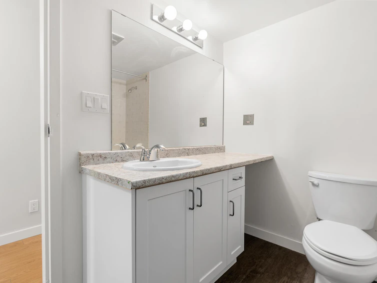 203-1355 Harwood Street, Vancouver, BC, V6E 3W3 - 12