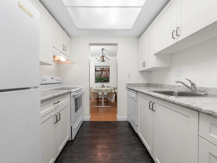203-1355 Harwood Street, Vancouver, BC, V6E 3W3 - 8
