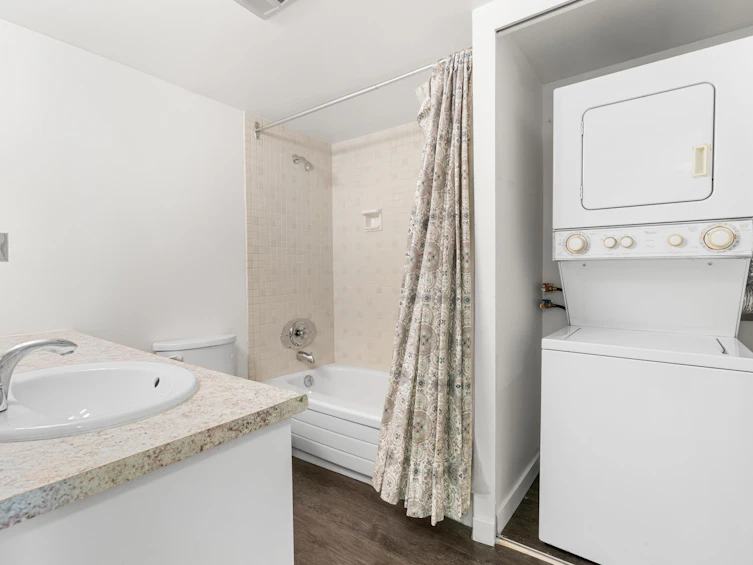 203-1355 Harwood Street, Vancouver, BC, V6E 3W3 - 11