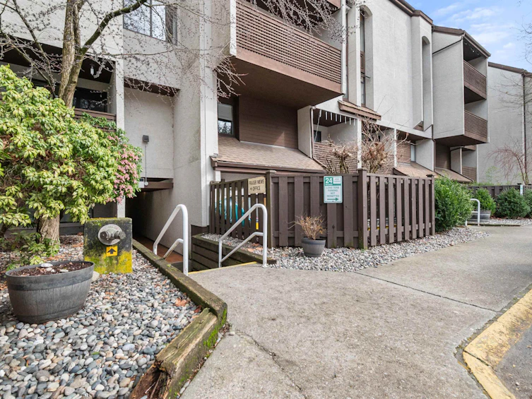 316-385 Ginger Drive, New Westminster, BC, V3L 5L6 - 32