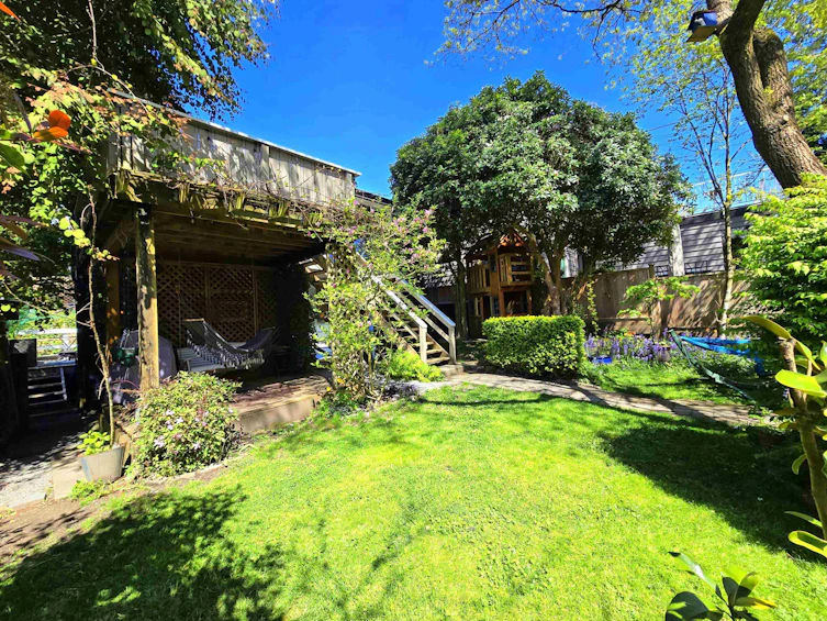 221 W 23rd Street, North Vancouver, BC, V7M 2B4 - 37