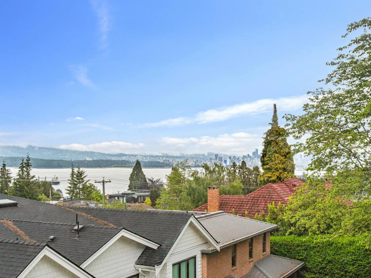 4698 W 4th Avenue, Vancouver, BC, V6R 1R5 - 25