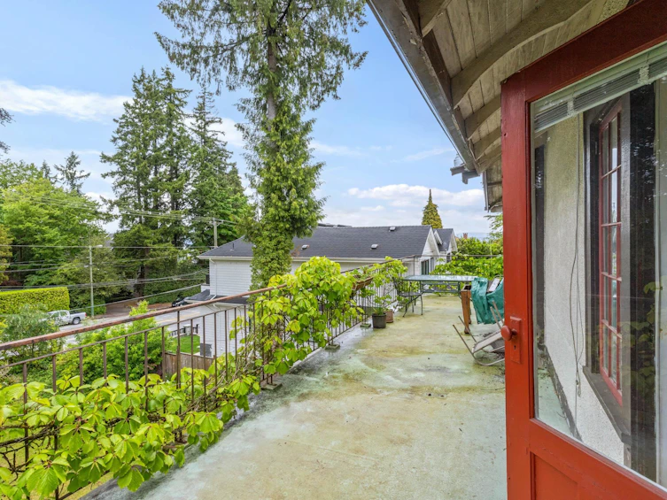 4698 W 4th Avenue, Vancouver, BC, V6R 1R5 - 21