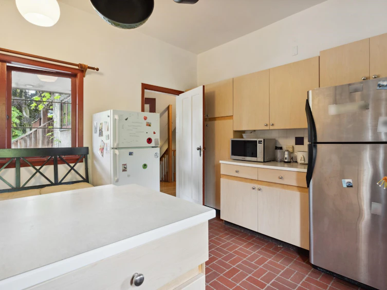 4698 W 4th Avenue, Vancouver, BC, V6R 1R5 - 12