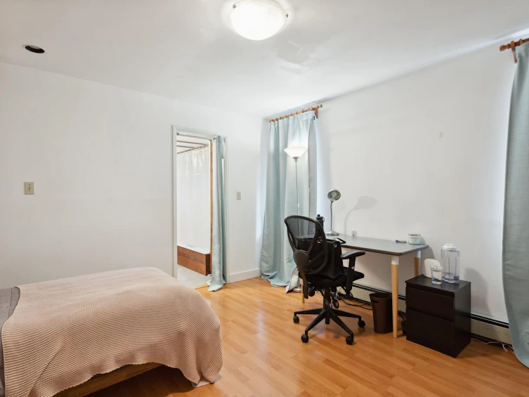 4698 W 4th Avenue, Vancouver, BC, V6R 1R5 - 15