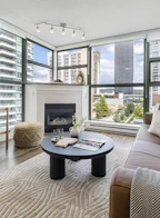 906 4398 Buchanan Street