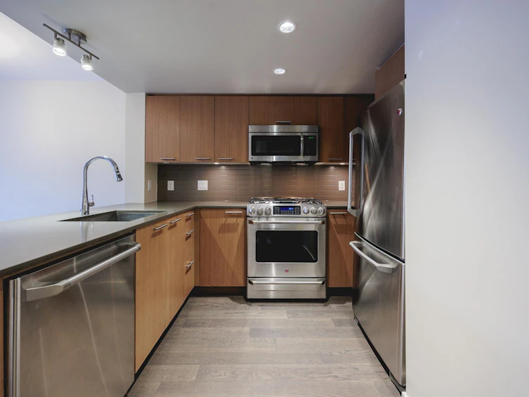 306-95 Moody Street, Port Moody, BC, V3H 0H2 - 8