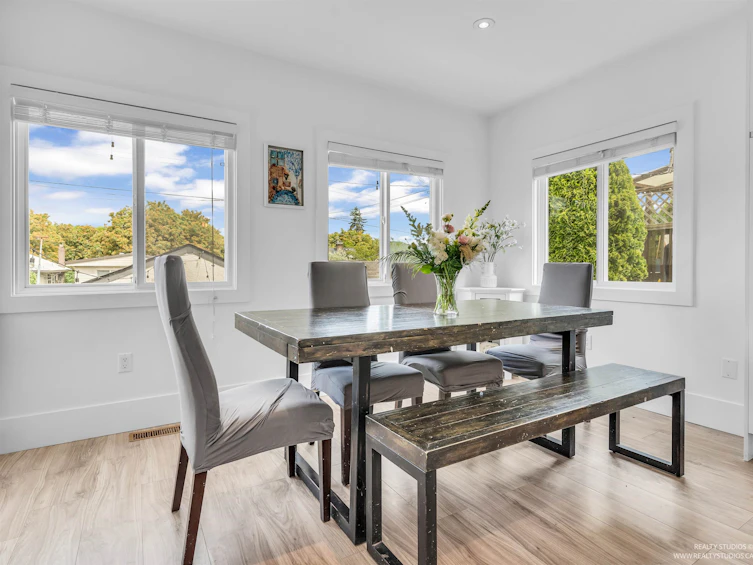 949 E 24th Avenue, Vancouver, BC, V5V 2A8 - 11
