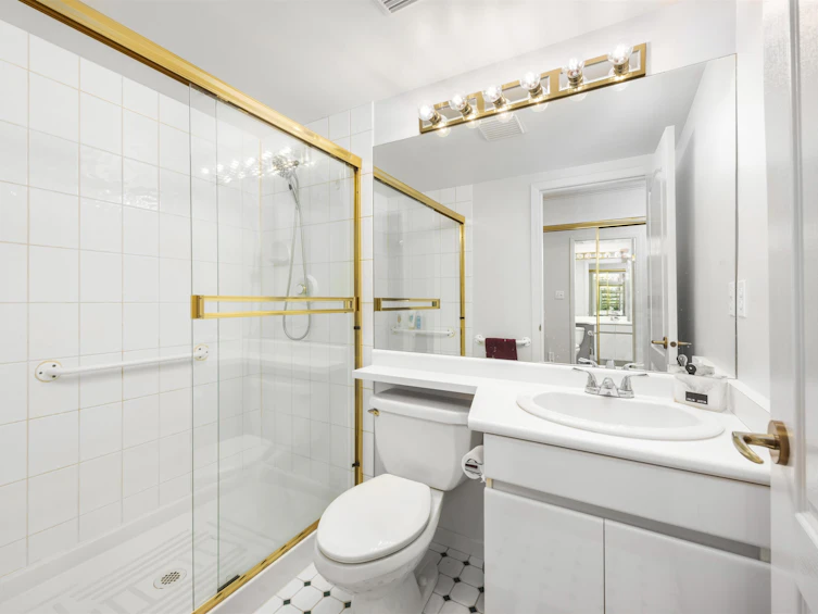 406-1327 E Keith Road, North Vancouver, BC, V7J 3T5 - 20
