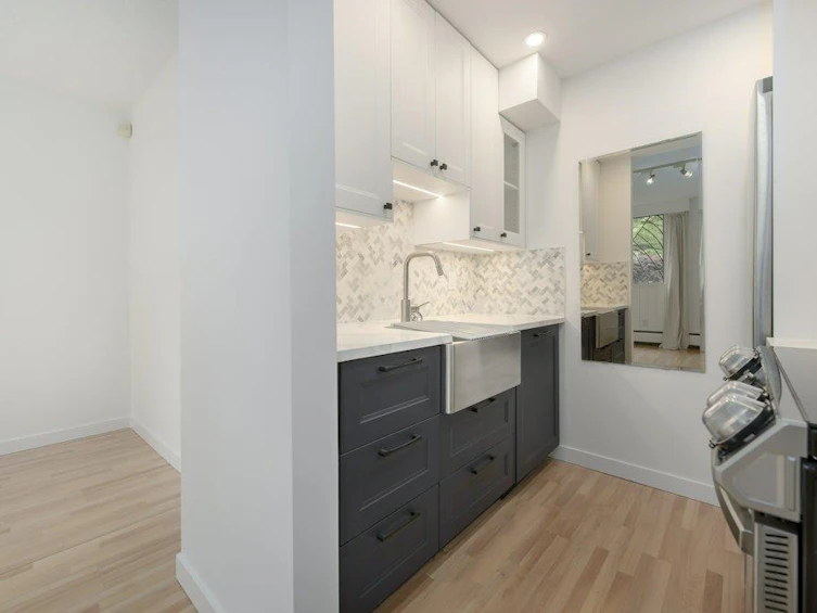 102-1108 Nicola Street, Vancouver, BC, V6G 2E2 - 11