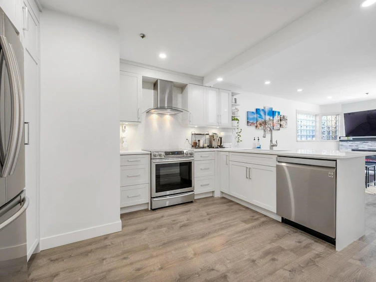 105-1147 Nelson Street, Vancouver, BC, V6E 1J3 - 4