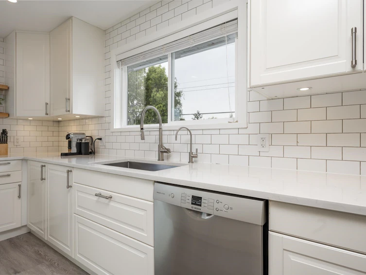 4768 45 Avenue, Delta, BC, V4K 1J8 - 9