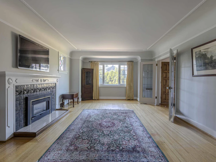 3040 W 2nd Avenue, Vancouver, BC, V6K 1K4 - 3