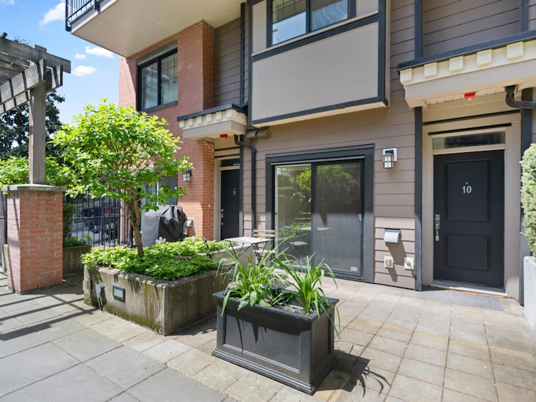 10-838 Royal Avenue, New Westminster, BC, V3M 1J9 - 2