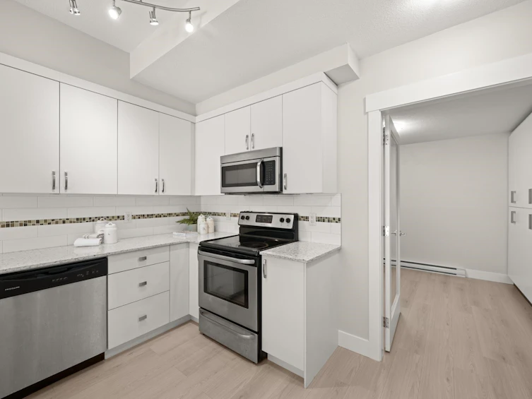 10-838 Royal Avenue, New Westminster, BC, V3M 1J9 - 14