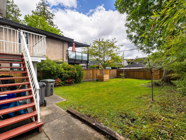 4866 James Street, Vancouver, BC, V5V 3J4 - 6